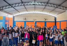 DEAM realiza palestra sobre combate ao abuso infantil em escola de Teixeira de Freitas
