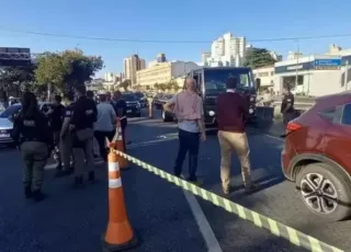Delegado atira e mata motorista de reboque após briga de trânsito em BH