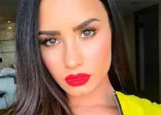 Demi Lovato volta a preocupar a família com comportamento