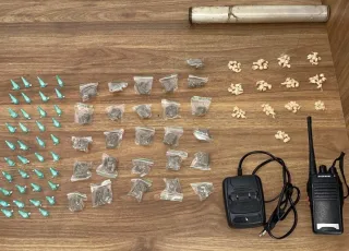 Denúncia anônima leva PM a apreensão de drogas em Porto Seguro