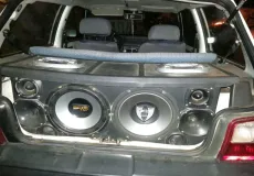 Denúncia de som alto resulta na apreensão de carro adulterado em Itamaraju