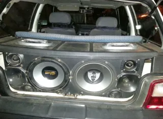 Denúncia de som alto resulta na apreensão de carro adulterado em Itamaraju