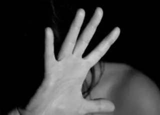 Denúncias de agressão a mulheres caem em MG durante quarentena