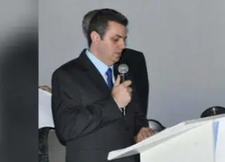 Depois de 4 reportagens presidente proíbe Renato Correia de ter acesso à Câmara de Itanhém