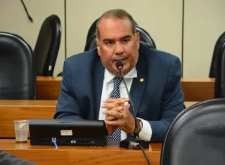 Deputado estadual Sandro Régis. comenta sobre a interdição da ponte do Rio Jequitinhonha