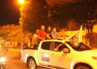 Deputado Robinho participa de carreata em Teixeira de Freitas