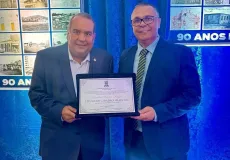 Deputado Sandro Régis recebe título de cidadão de Ipiaú 