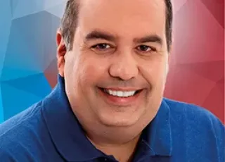 Deputado Sandro Régis (UB) agradece seus eleitores pelos 76.361 votos.