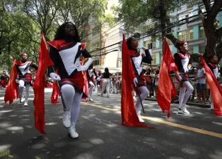 Desfile cívico de 7 de setembro é marcado por apresentação de fanfarras da rede estadual de ensino, policiais e bombeiros militares