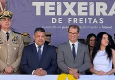 Desfile cívico de 7 de Setembro reúne famílias e autoridades; vereador Jonatas Santos acompanha ao lado do prefeito Marcelo Belitardo