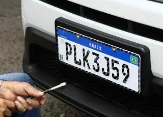 Detran alerta para novas regras da placa Mercosul, que passam a valer em 28 de agosto