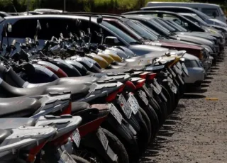 Detran-BA  tem dois leilões que reúnem 412 lotes de veículos conservados e sucatas aproveitáveis