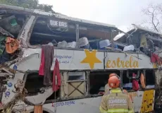 Dez pessoas morrem em acidente com ônibus que saiu de Minas Gerais para o Rio de Janeiro 