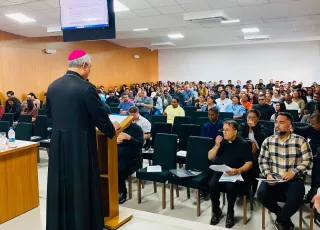 Diocese de Teixeira de Freitas/Caravelas promove formação sobre saúde mental e riscos psicossociais no trabalho