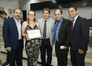 Diretora da UPA recebe homenagem na Câmara Municipal de Teixeira de Freitas