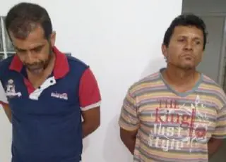 Dois homens são presos pelo PETO por envolvimento com desmanche de carro no Estância Biquini