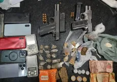 Dois indivíduos são presos com armas e drogas em Itabela