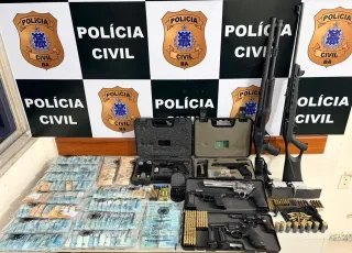 Dois suspeitos são presos com oito armas de fogo durante operação policial em Eunápolis