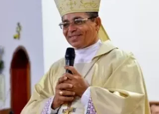 Dom Carlos Alberto, ex bispo de Teixeira de Freitas tem bem bloqueados pela justiça