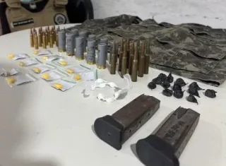 Drogas sintéticas, cocaína e munições são apreendidas pela PM em Alcobaça