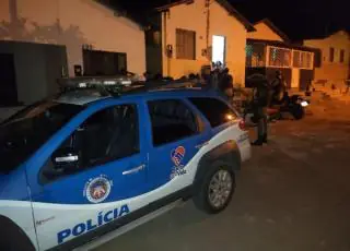 Duas pessoas são presas por desobediência ao toque de recolher, em Itamaraju