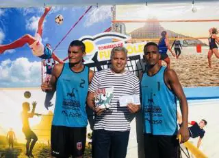 Dupla de Mucuri vence XVII Torneio Interestadual de Futevôlei de Alcobaça