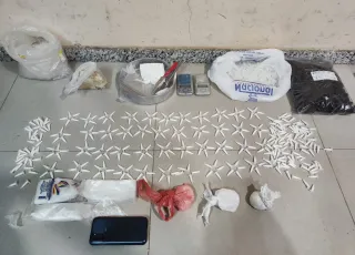 Dupla é presa e drogas são apreendidas pela PM em Eunápolis 