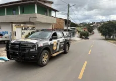 Dupla é presa envolvida em crimes de extorsão e agiotagem em Itamaraju