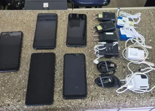 Dupla é presa pela PM ao tentar arremessar celulares para dentro de presídio em Teixeira de Freitas