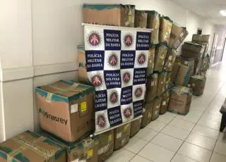 Dupla é presa pela PM com carga roubada em Porto Seguro