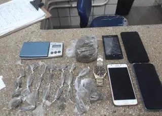 Dupla é presa pelo PETO e SoInt suspeitos de tráfico de drogas em Teixeira