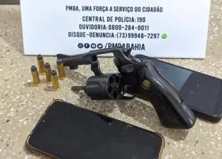 Dupla é presa por porte ilegal de arma de fogo em Itanhém