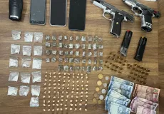 Dupla morre após trocar tiros com a polícia em Santa Cruz Cabrália; Armas e drogas foram apreendidas