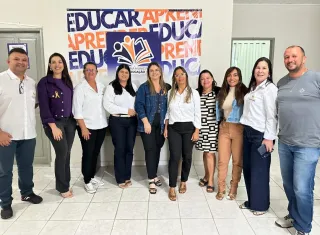 Educação de Medeiros Neto recebe visita técnica de servidores do município de Serra dos Aimorés (MG)