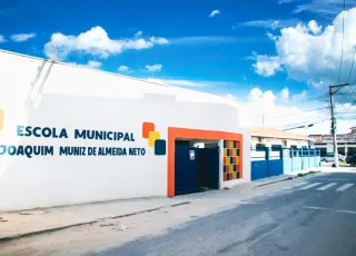 Educação em alta - Mais uma escola é reinaugurada  em Teixeira de Freitas