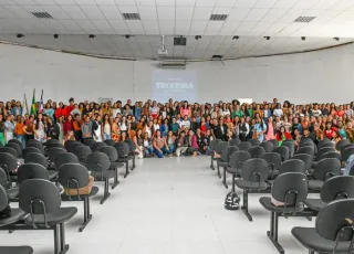 Educação inclusiva ganha reforço com formação de 317 profissionais em Teixeira de Freitas