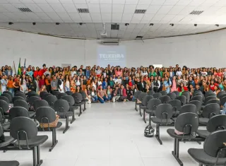 Educação inclusiva ganha reforço com formação de 317 profissionais em Teixeira de Freitas