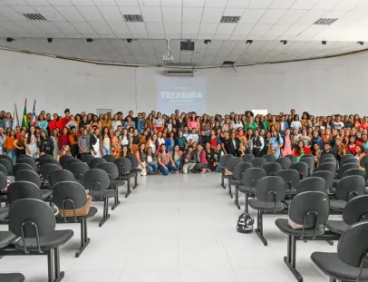 Educação inclusiva ganha reforço com formação de 317 profissionais em Teixeira de Freitas
