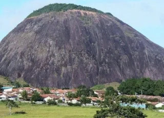 Educação pública de Lajedão em destaque: Nove alunos alcançam notas altas no ENEM