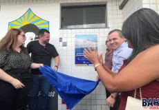Em cerimônia emocionante, Lajedão entrega prefeitura reformada e homenageia ex-prefeito 