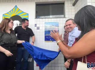 Em cerimônia emocionante, Lajedão entrega prefeitura reformada e homenageia ex-prefeito 