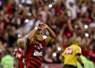 Em confronto de reservas, Flamengo goleia Athletico-PR por 5 a 0