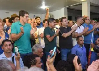 Em Jequié, ACM Neto reúne prefeitos, vereadores e lideranças de mais de 30 municípios da região