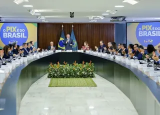 Em reunião ministerial, Lula defende soberania do Brasil e sequência de diálogo com os EUA