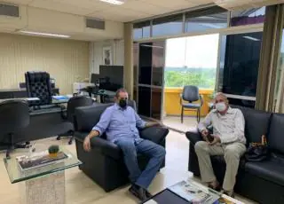 Em Salvador, prefeito de Medeiros Neto vai em busca de investimentos e geração de emprego para o município