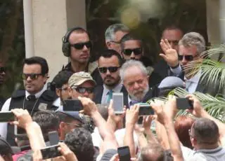 Em velório de neto, Lula volta a criticar sua condenação