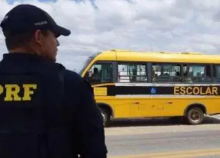 Encontro com representantes e gestores responsáveis pelo transporte escolar é realizado em Teixeira de Freitas
