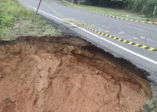 Erosão pode causar interdição da BA 489 entre Itamaraju e Prado