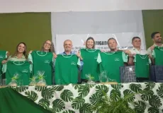 Escola de Ibiranhém celebra reforma e entrega de uniformes em parceria com empresa privada