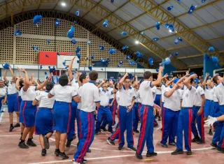Escola MCPM Municipal Clélia das Graças Figueiredo Pinto realiza solenidade de conclusão das turmas do 9º ano